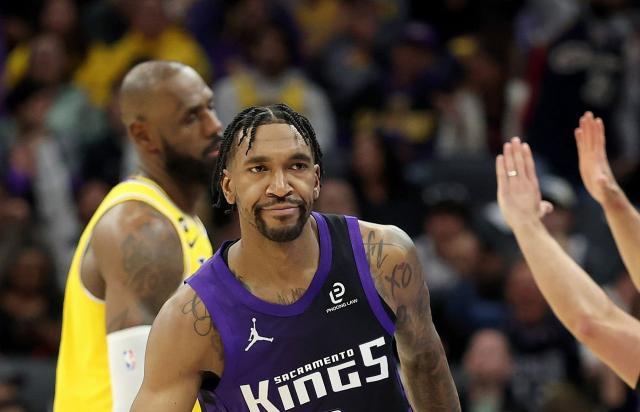 kaiyun.com-惨遭两大弃将扎心！湖人西部前六位置难保？